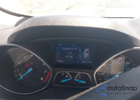 2014 Ford Escape S z USA, uszkodzony, nr VIN 1FMCU0F76EUB53743